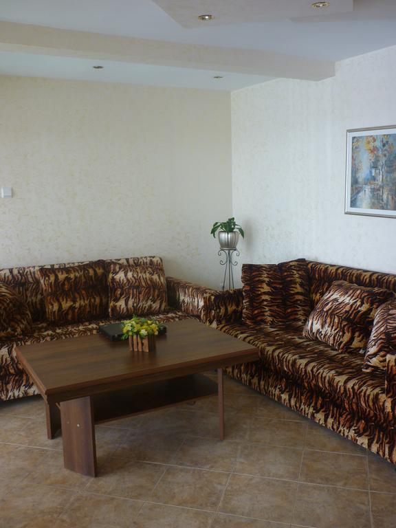 Guest House Pri Valyo Primorsko Dış mekan fotoğraf