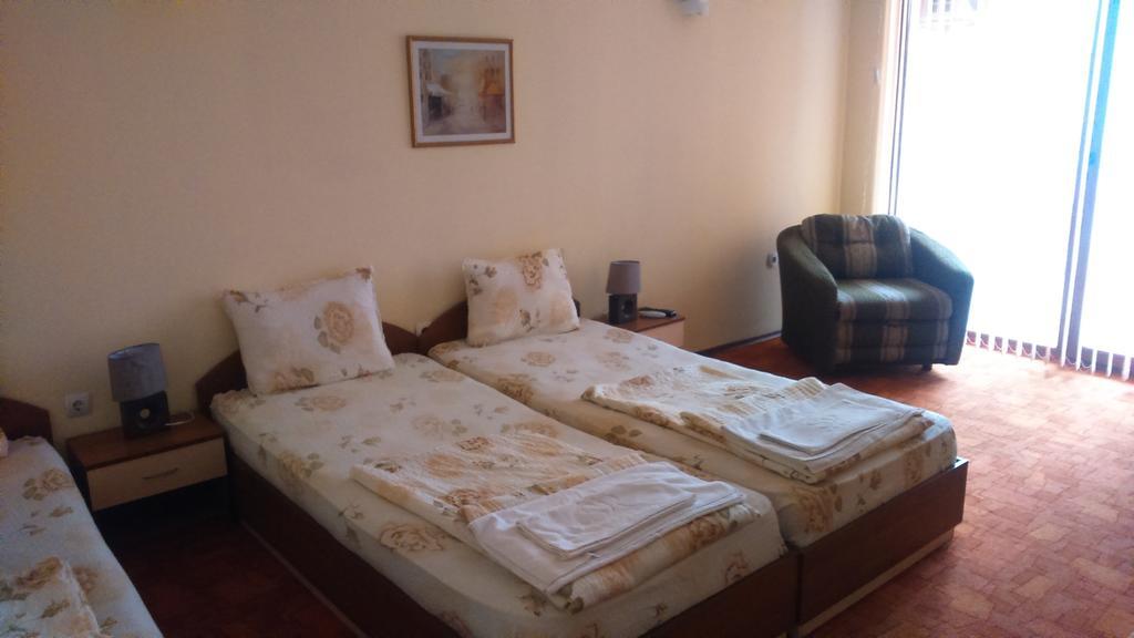 Guest House Pri Valyo Primorsko Dış mekan fotoğraf